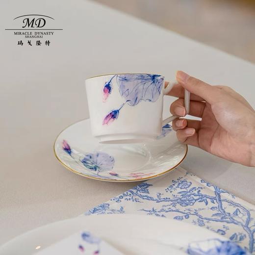 【春上新】10楼玛戈隆特4头香奈直身咖啡杯碟-荷莲盛宴  吊牌价：899元 活动价：629元 商品图3