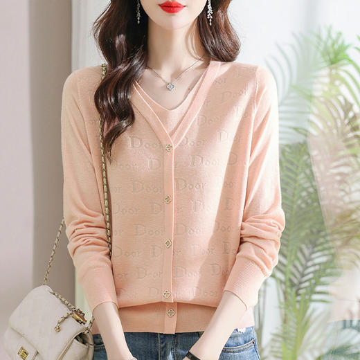 秋装新款，薄款V领假两件宽松年轻妈妈装长袖套头针织女装CC-9222 商品图0