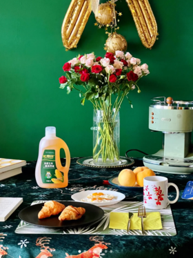 早餐|二酯油煎蛋+羊角包+黑咖