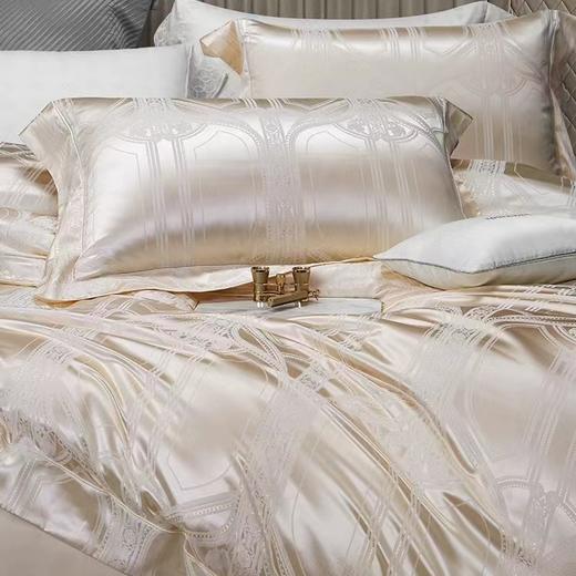 10楼 罗卡芙 丝绵提花四件套-普瑞克 240*240cm  吊牌价 8980元   活动价 3980元 商品图2