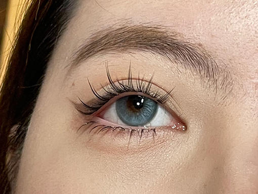 lvycon 蓝眼泪光 年抛 两片 14.2mm 参考着色 13.3mm 基弧 8.6 含水 38% 韩国进口 商品图2