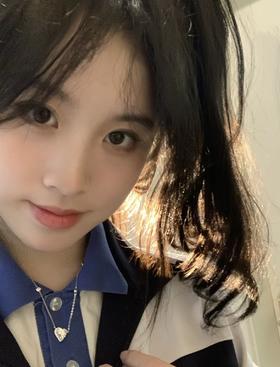 开学穿校服也能穿出小心机