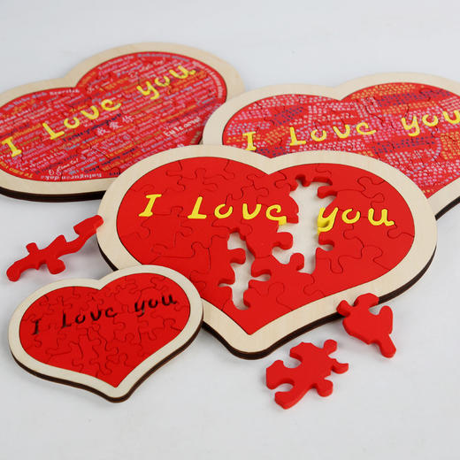 【爱心拼图，情侣互动必备】木制材质，环保健康；精细工艺，手感舒适；多种拼图形状，挑战智力；结婚接亲游戏道具，增添欢乐；婚礼用品、情侣七夕礼物、玩具三合一，送给TA最温馨的心意！ 商品图1