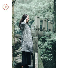 米马独家设计 初秋的无领大袍子 就很像一个举止有礼的中年妇人