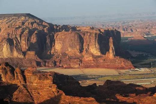 一生必去一次的国家|沙特阿拉伯：沙漠绿洲利雅得、麦地那、黑格拉沙漠峡谷&大象岩、世界之崖、红海“明珠”吉达9天摄影团 商品图2