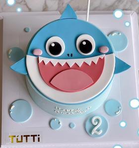 【臻品系列】---半翻糖蛋糕【平面卡通鲨鱼】
