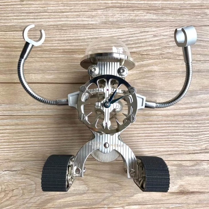 ZF厂小机器人时钟复刻版「Sherman」机械时钟MB&F与L’Epée 1839