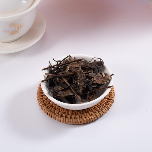 云中居礼系列白牡丹饼茶礼盒装300g 商品图3