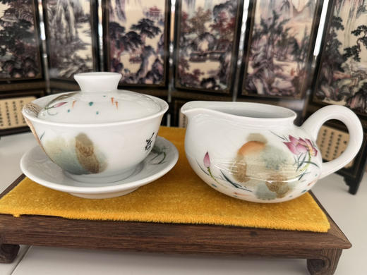 1800贵和祥窑变粉荷盖碗组 商品图1