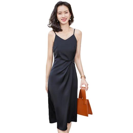 娜璐多 黑色醋酸缎面吊带连衣裙女夏季收腰显瘦气质纯色高腰打底中长裙女 商品图4