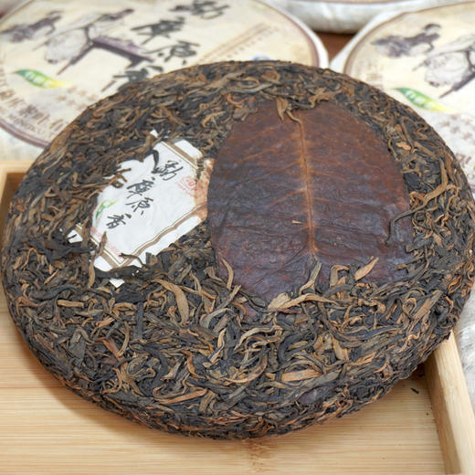 2009年勐库原香普洱茶生茶饼  大饼一片600克一提7片一木箱小件 高性价比 勐库戎氏经典普洱生茶 单片标价 商品图11