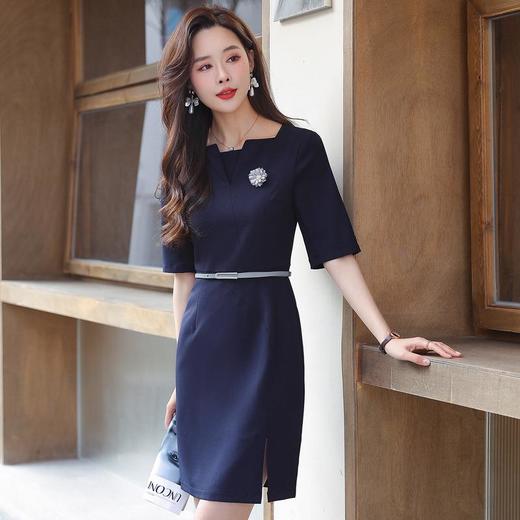 娜璐多 简约风时尚中袖连衣裙夏季薄款2023年新款开叉配腰带设计感通勤OL 商品图3