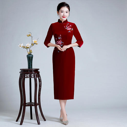 新款喜婆婆婚宴装平时可穿结婚礼服高贵酒红色真丝绒绣花旗袍秋季LHS-A36 商品图1