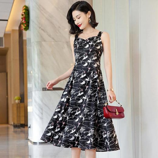 娜璐多 高端洋气连衣裙女2023年夏季中长款仿醋酸缎面印花设计感法式裙子 商品图0