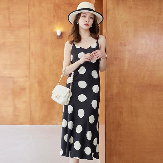 娜璐多 仿醋酸V领吊带连衣裙女夏季新款高级感小个子2023新款打底外穿裙 商品图1