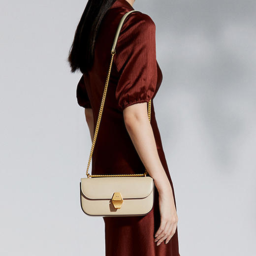 保兰德PLD东方雅奢经典系列45度压纹法棍包单肩斜挎手提包通勤必备女包 商品图7