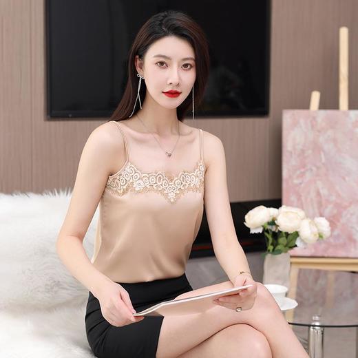 娜璐多 睫毛蕾丝吊带背心女设计感小众一字领西装内搭外穿打底上衣仿真丝 商品图3