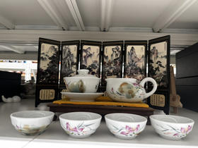 1800贵和祥窑变粉荷盖碗组