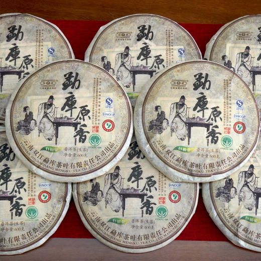 2009年勐库原香普洱茶生茶饼  大饼一片600克一提7片一木箱小件 高性价比 勐库戎氏经典普洱生茶 单片标价 商品图3
