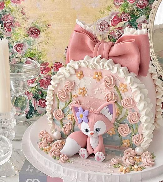 【臻品系列】---半翻糖拱形蛋糕【玲娜贝儿】 商品图0