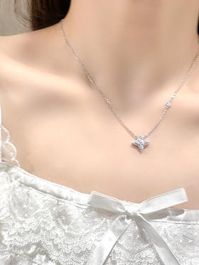 我们都应该散发属于自己的光