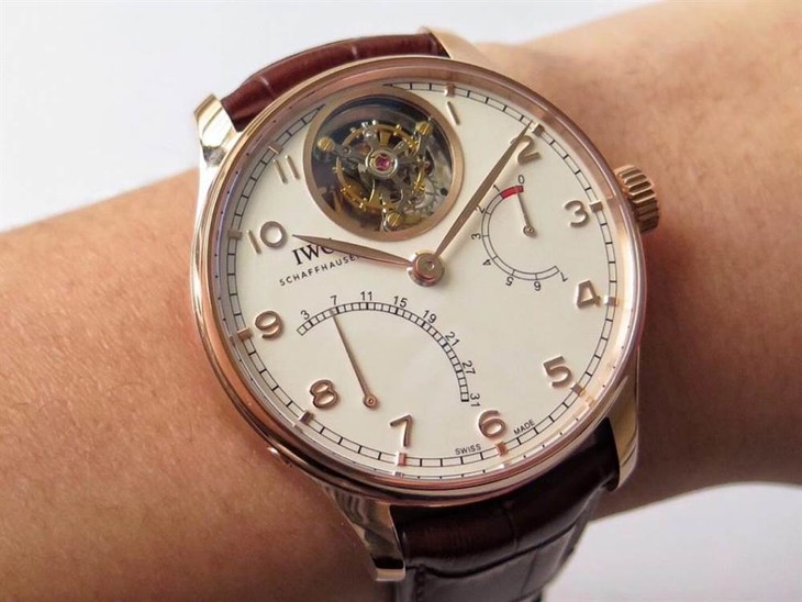 ZF厂万国葡萄牙逆跳陀飞轮最强复刻表详细评测