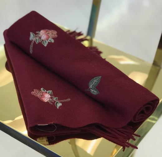 优品堂【唯美世界】100%羊毛绣花围巾 商品图9
