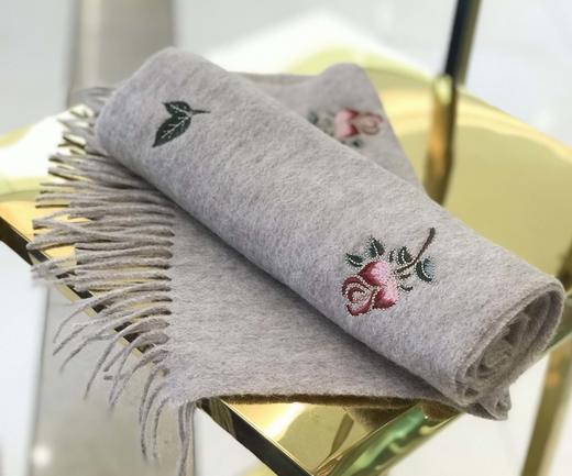 优品堂【唯美世界】100%羊毛绣花围巾 商品图12