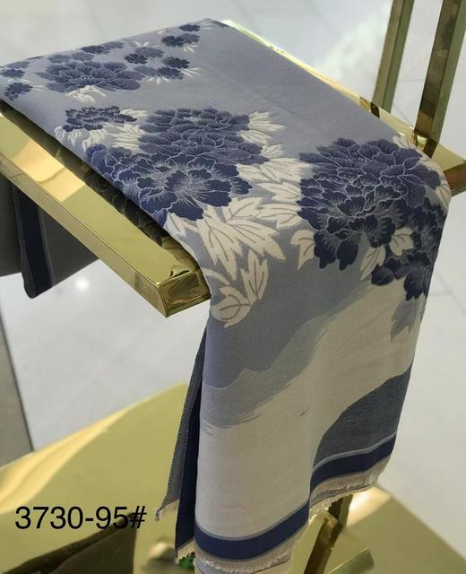 优品堂【如影相随】拉绒围巾披肩两用 商品图6