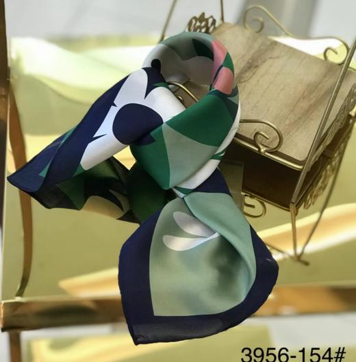 优品堂【缀点】桑蚕丝50x50方巾 商品图6