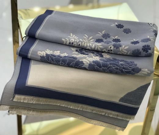 优品堂【如影相随】拉绒围巾披肩两用 商品图5