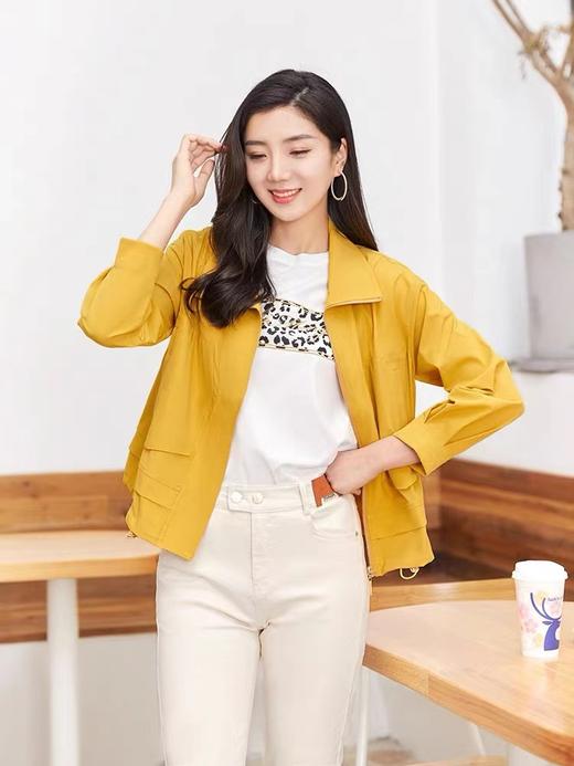 C6202        短款休闲气质减龄口袋百搭立领夹克外套（特价不退换，细节有差异，以实物为准） 商品图1