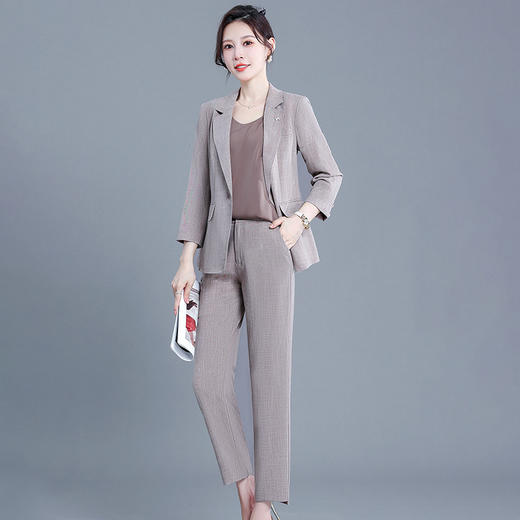 QYM  X23B005-Y时尚气质三件套西装外套衫哈伦裤套装 商品图0