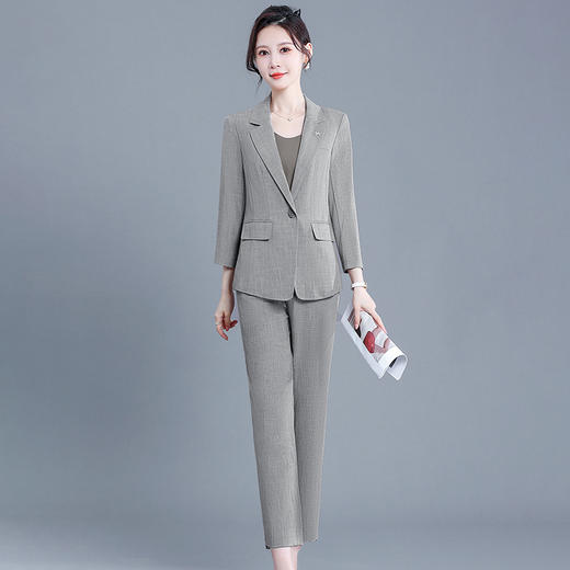QYM  X23B005-Y时尚气质三件套西装外套衫哈伦裤套装 商品图1
