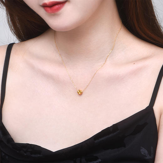  【官方直发 周六福999足金四叶草吊坠】带鉴定证书 赠925银镀金项链 配专柜礼盒礼袋 商品图5