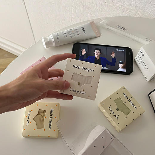 【奶油波点无痕内裤】六条装 一片式无痕内裤 防尘独立包装 mini盒内裤 轻薄透气速干 透爽纯棉yi菌裆 商品图4