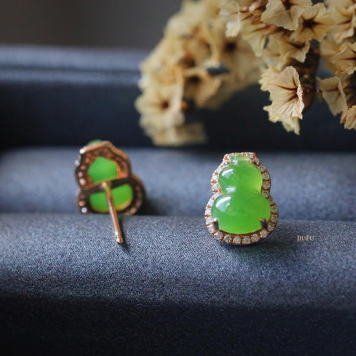 18K玫瑰金和田玉（碧玉）葫芦满钻耳饰/单面葫芦6*8mm/苹果绿 商品图5