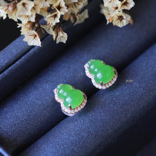 18K玫瑰金和田玉（碧玉）葫芦满钻耳饰/单面葫芦6*8mm/苹果绿 商品图2