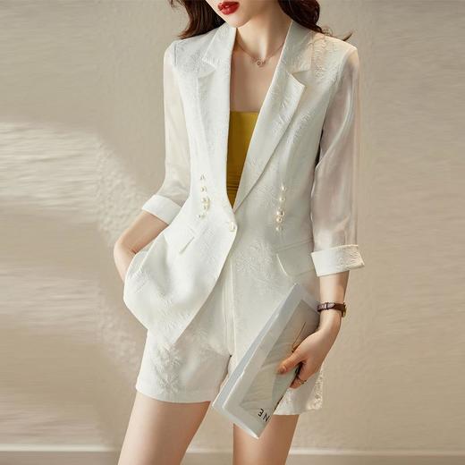 娜璐多 休闲西服套装女2023夏季时尚通勤气质女神范高级感西装短裤两件套 商品图3