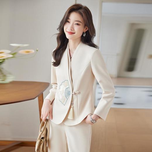 娜璐多 新中式外套+微叭裤两件套2023秋季新款设计感套装重工刺绣高级感 商品图2