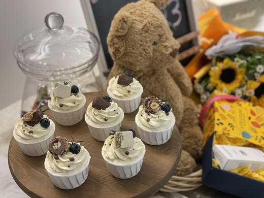 万年推荐的太妃海盐杯子蛋糕，丝滑的焦糖奶油，冰冰凉凉入口即化，海盐的恰到好处分解了奶油的甜腻 商品图1