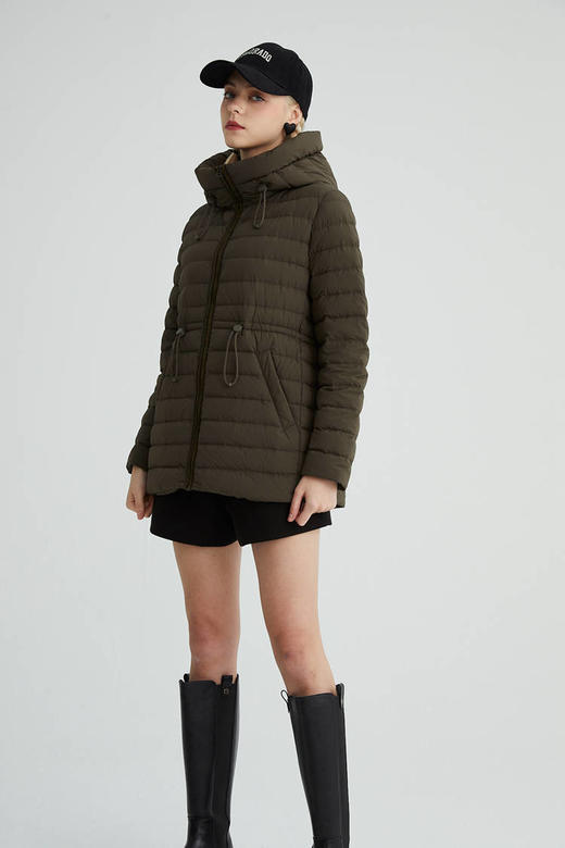 水淼2023秋新款超显瘦简约休闲保暖轻便羽绒服7682 商品图9