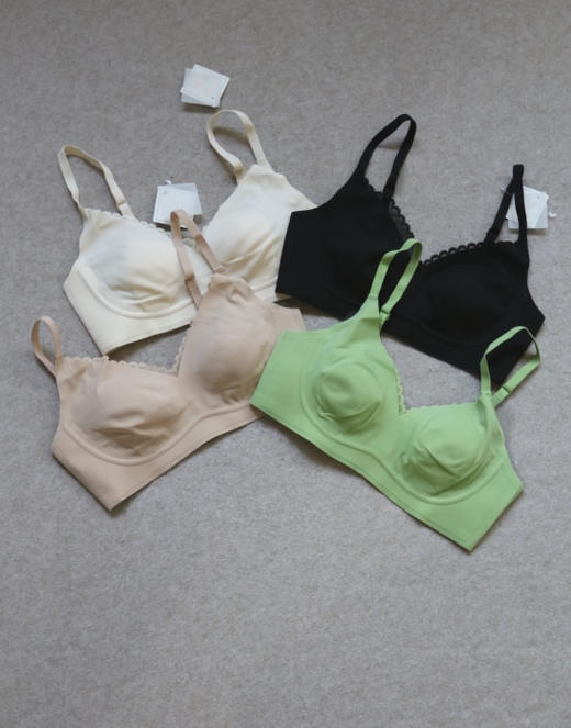 You Need 请拿好 哈！妞子滴 HF 无钢圈 UU型 兔耳乳胶杯垫 Bra 4色入 商品图0