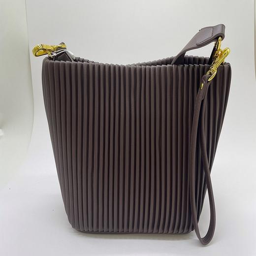 千百度秋冬大容量条纹包包A23568909 商品图0