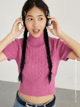 CryingCenter 燕麦色莓粉气质辣妹高领短袖麻花短款毛衣 哭喊中心