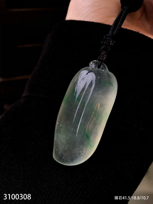 飘翠福瓜裸石【3100308】具体价格微信咨询 商品图2