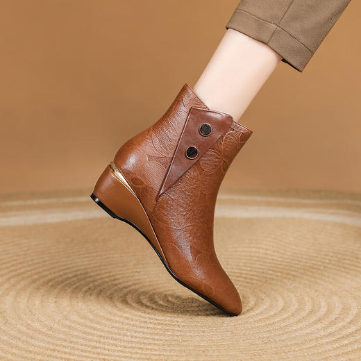 秋冬新款，时尚圆头坡跟短靴XYM-k807 商品图0