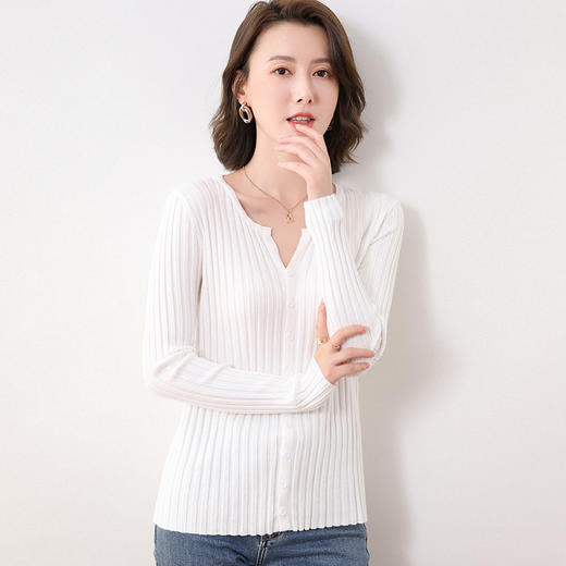 【法丝璐法式气质V领针织开衫】浓浓的法式气息😍早春值得入手❗某宝售价💰296，现团💰49  拿下高品质！ 商品图4