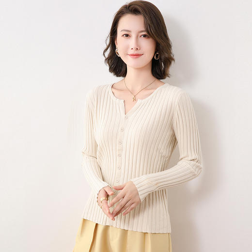 【春节不打烊】【法丝璐法式气质V领针织开衫】浓浓的法式气息😍早春值得入手❗某宝售价💰296，现团💰49  拿下高品质！ 商品图8