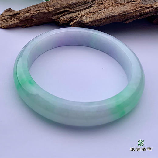 派瑞翡翠 翡翠手镯 糯种 浅绿 商品图3